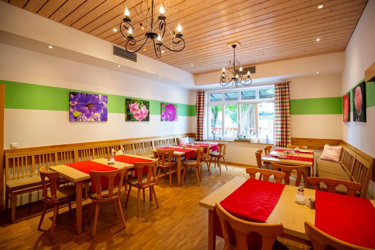 Gasthaus Und Hotel Goettler Josef Rumeltshausen ภายนอก รูปภาพ