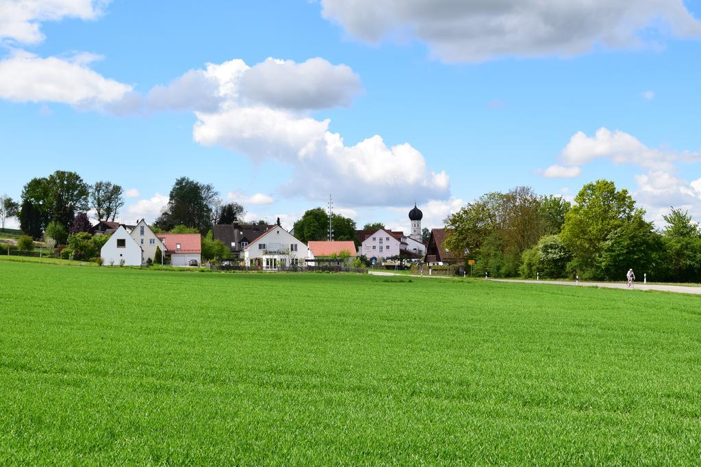 Gasthaus Und Hotel Goettler Josef Rumeltshausen ภายนอก รูปภาพ